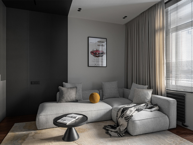 81 m<sup>2</sup> Apartment With a Home Office and a Dressing Room: Photos, Videos, and Estimate of the Completed Interior